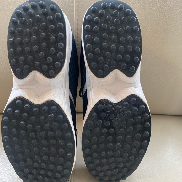 Black Athletic Softball Men's Shoes - Picture 6 of 7